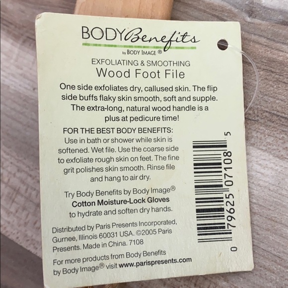 ❤️ Exfoliating and Smoothing Wood Foot File NWT - Picture 3 of 4